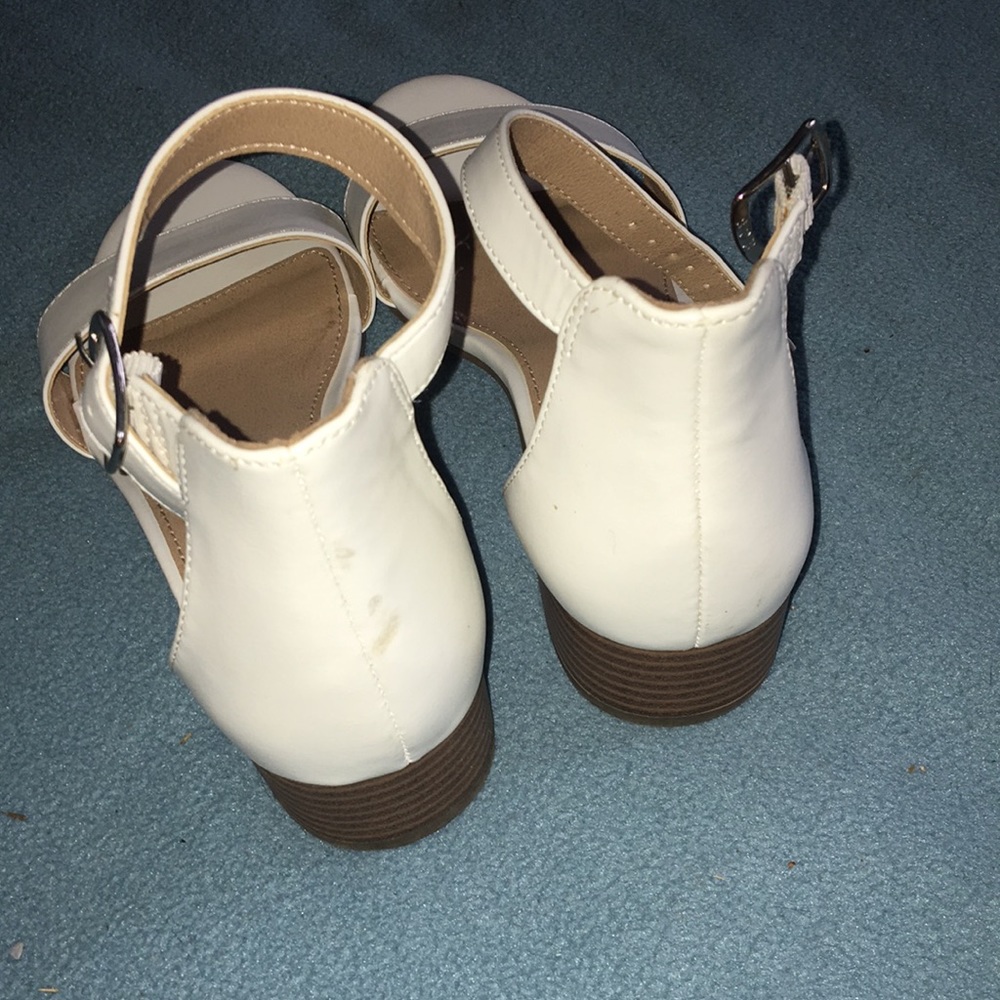 Heels - Picture 4 of 4